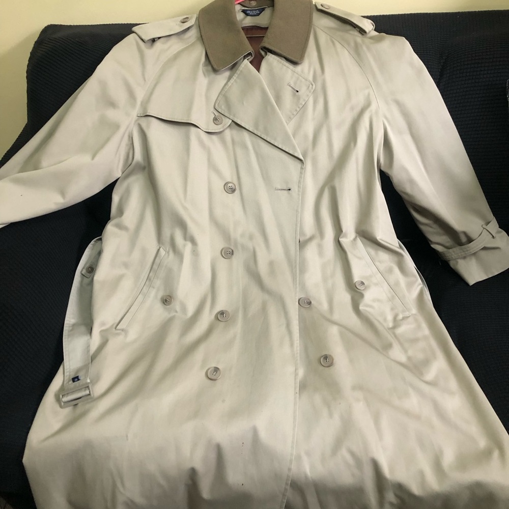 Good used condition Trench Coat 🧥